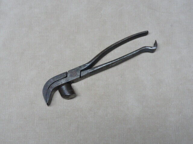 Vintage Cobbler's Leather Worker Lasting Pliers Hammer Multi Tool USM 14W NICE 
