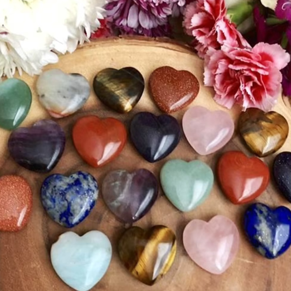 10x Mixed Natural Polished Love Heart Shaped Healing Palm Quartz Crystal Stones