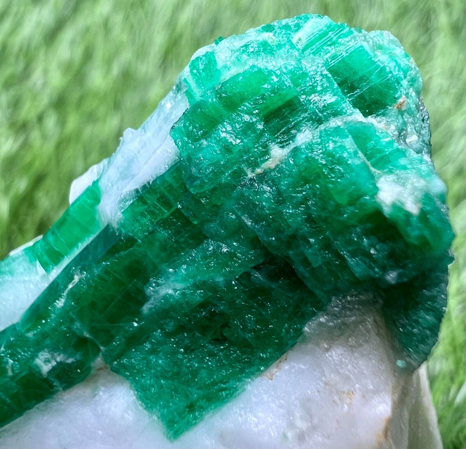 Well Terminated Top Green Emerald Crystals On Matrix. Swat, PAK 38 GM.