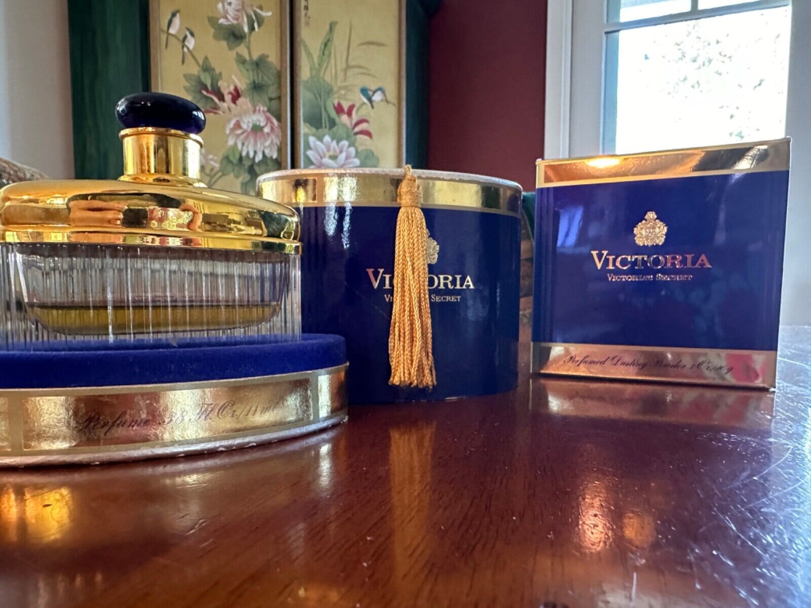 Vintage Perfume Victoria\'s Secret Victoria & Rare Large Dusting Powder blue box