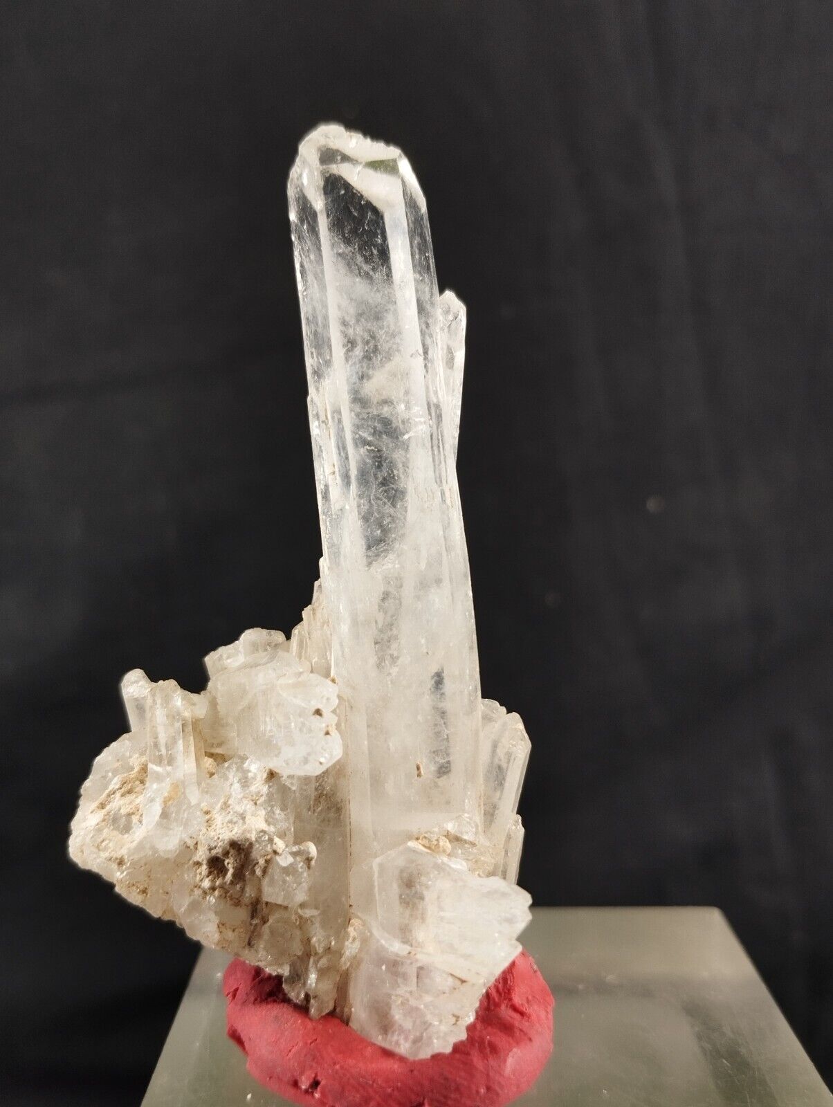 Natural Rock Quartz (124CT) Crystal Specimen From Pakistan