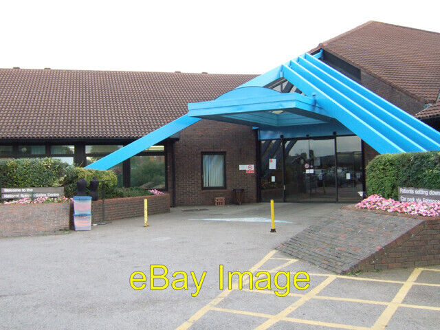 Photo 6x4 National Spinal Injuries Centre (NSIC) Aylesbury Main entrance  c2006