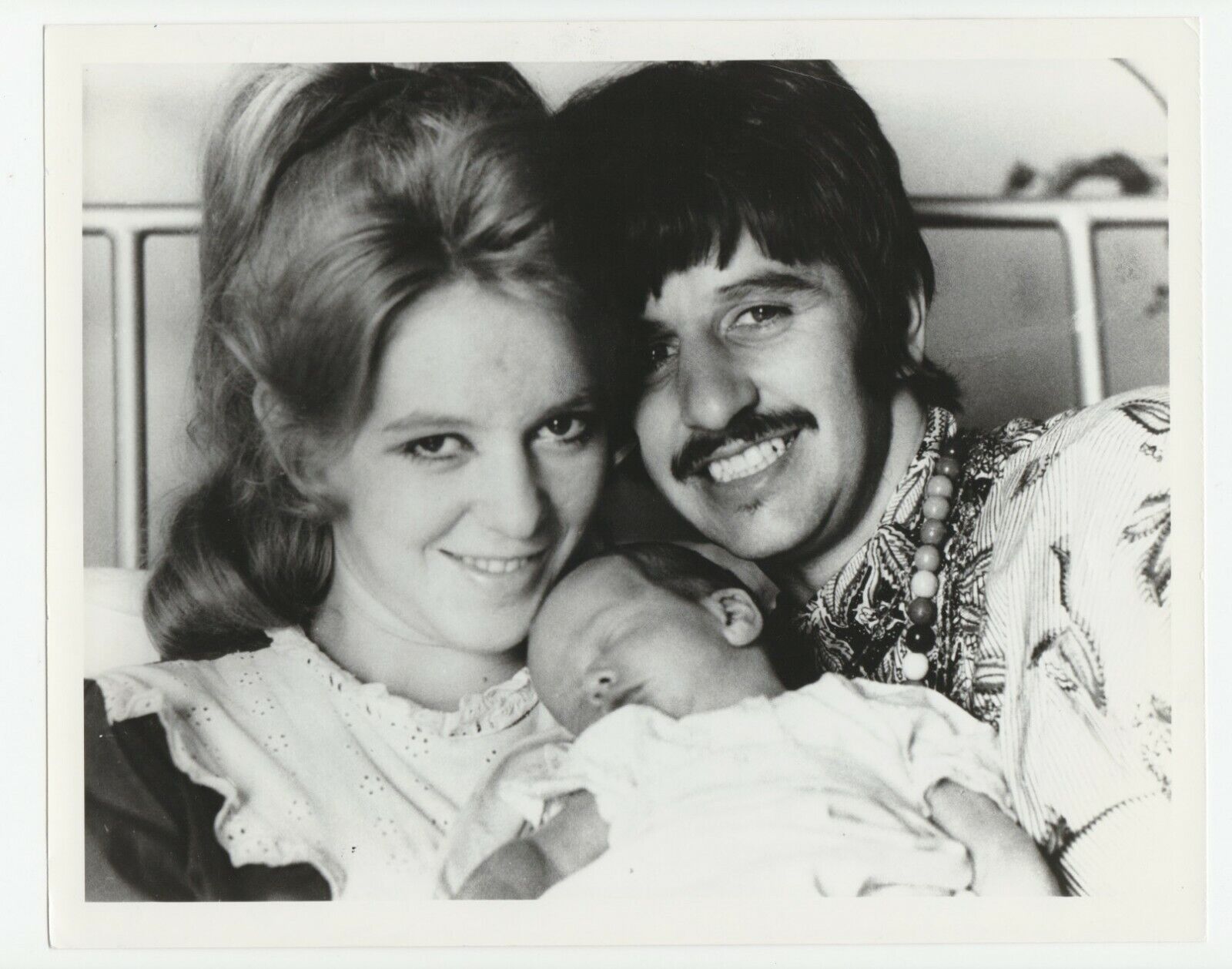 Orig. 1983 BEATLES Press Photo Maureen Cox & Ringo Starr w Second Son 