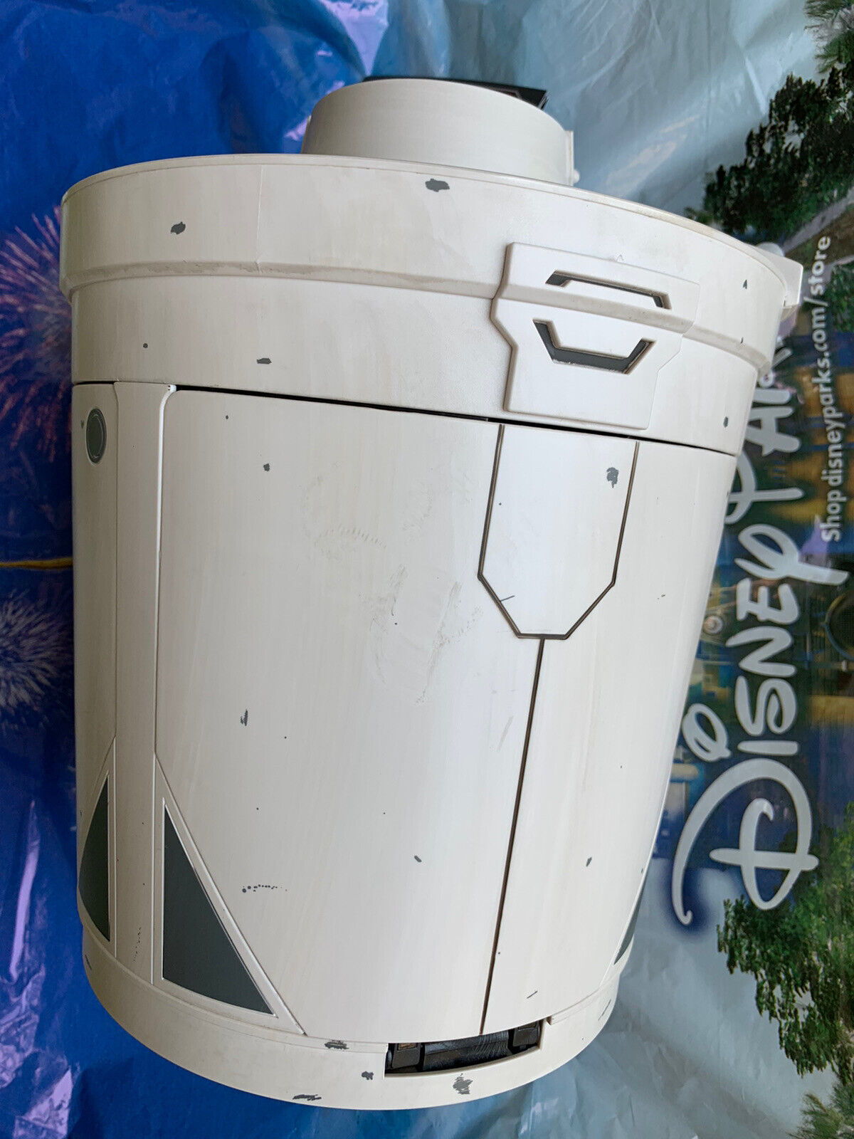 Disney Star Wars Galaxy’s Edge Camtono Case Mandalorian Beskar Bucket Vault New