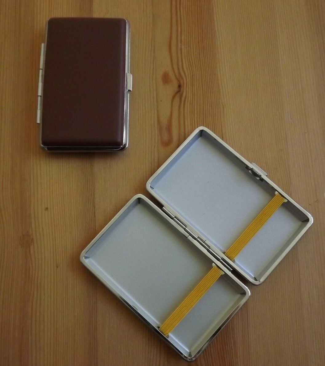 Closeout - Metal Brown Leather Double Sided King And 100's Cigarette Case