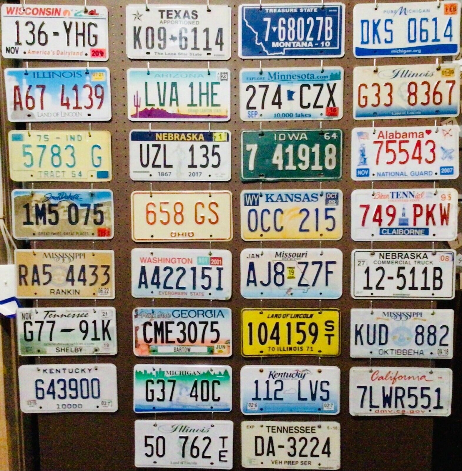 Large lot of 30 old colorful license plates - bulk - many states - low shipping
