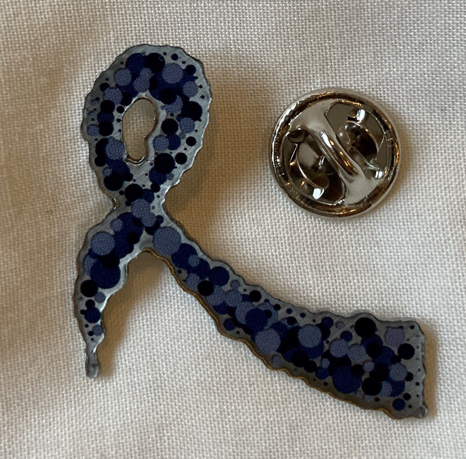 **NEW** Colon / Bowel Cancer Awareness ribbon blue pin badge / brooch.Charity.