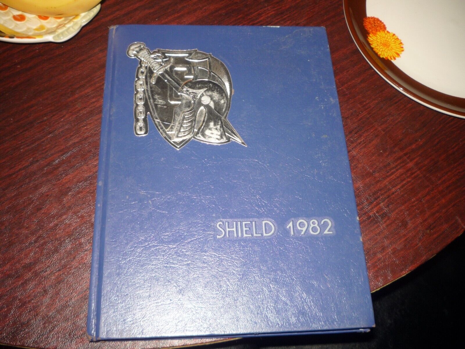 HIGHSCHOOL YEARBOOK SHIELD 1982 CAMELBACK ARIZONA PREOWNED
