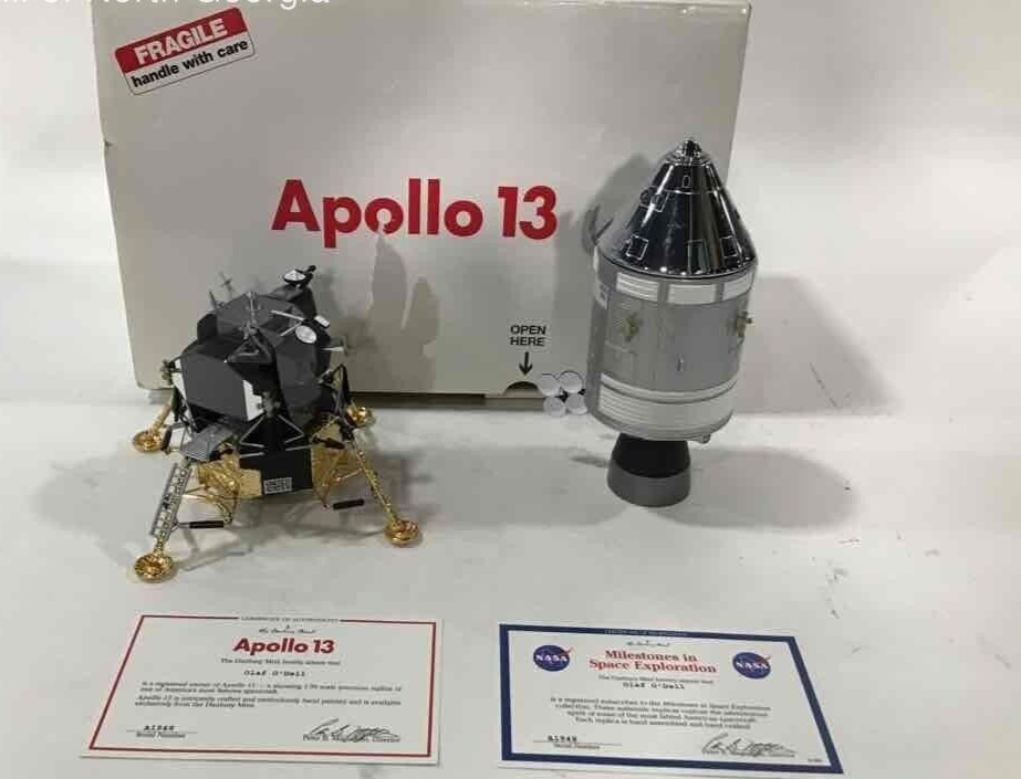 Danbury Mint - Apollo 13 Space Shuttle 1:50 scale Authentic with Box and Papers