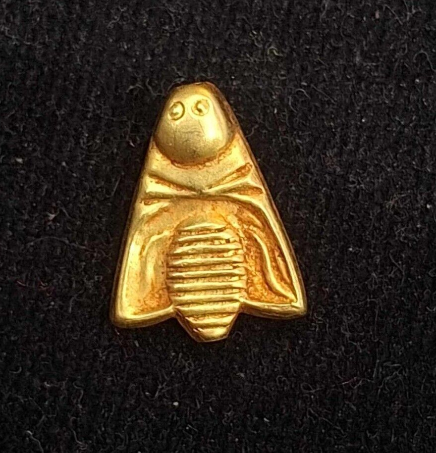 Antique genuine 22K Gold Egyptian Amulet Protector Queen Bee Amulet Bead Pendant