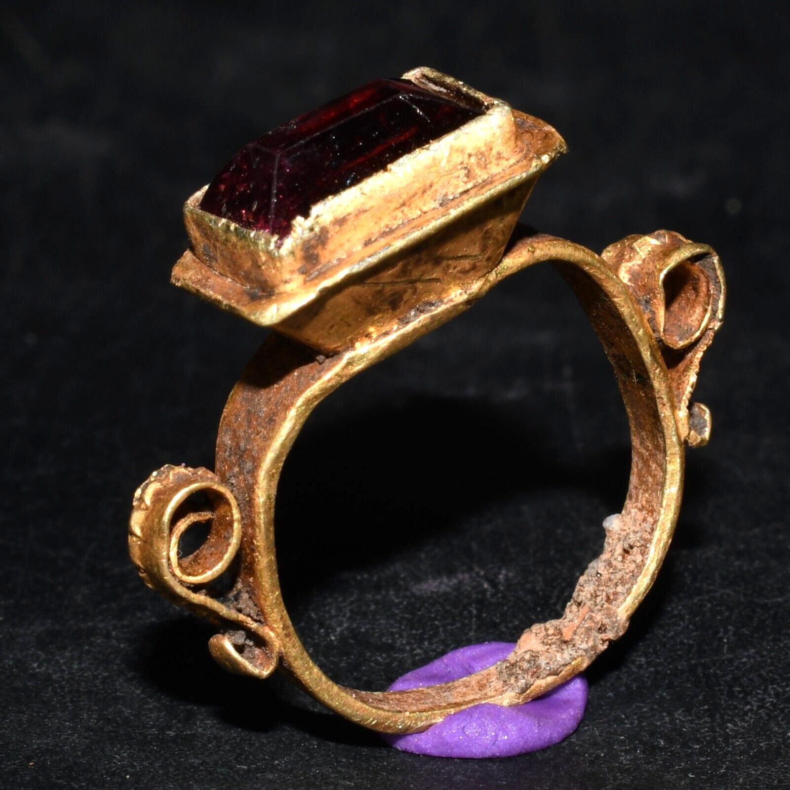 Rare Genuine Ancient Roman Gold Ring with Blood Garnet Bezel Ca. 1st Century AD