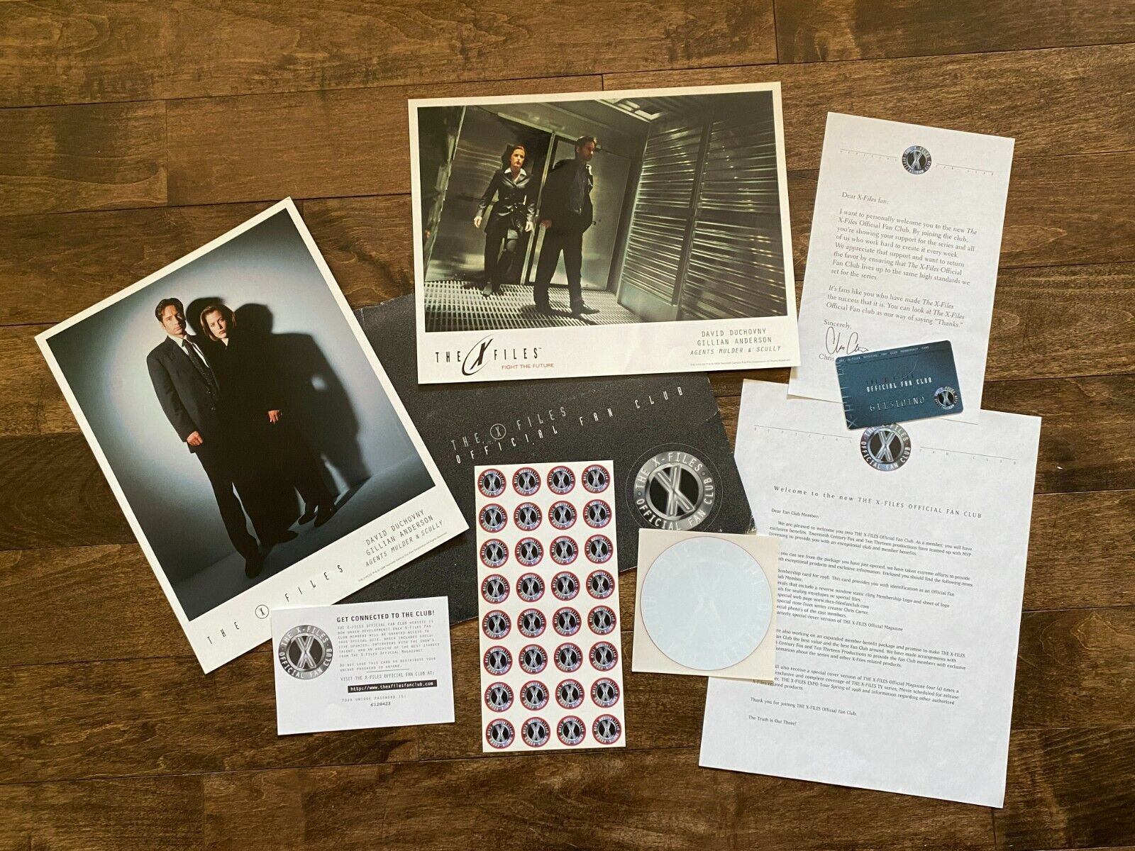 The X-FILES Official Fan Club 1998 Membership Welcome Kit Some Wear Vintage
