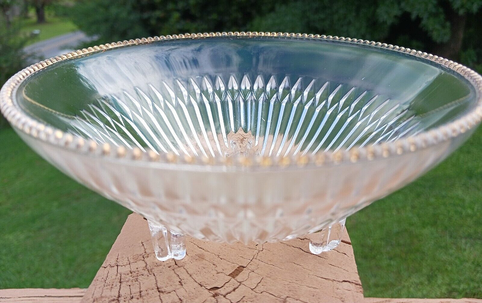 Elegant Vintage 3 Footed Ribbed and Diamond Pattern Bowl with Gold Hobnail Trim