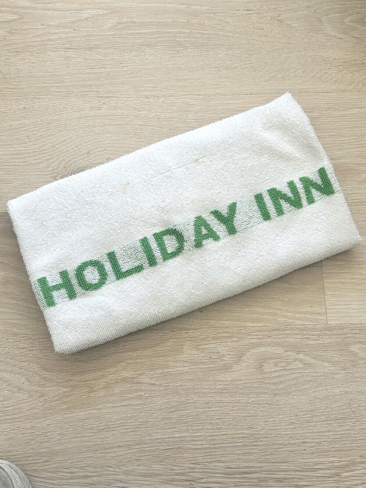 Vintage HOLIDAY INN Motel Bath Towel Cannon Cotton Green Letters