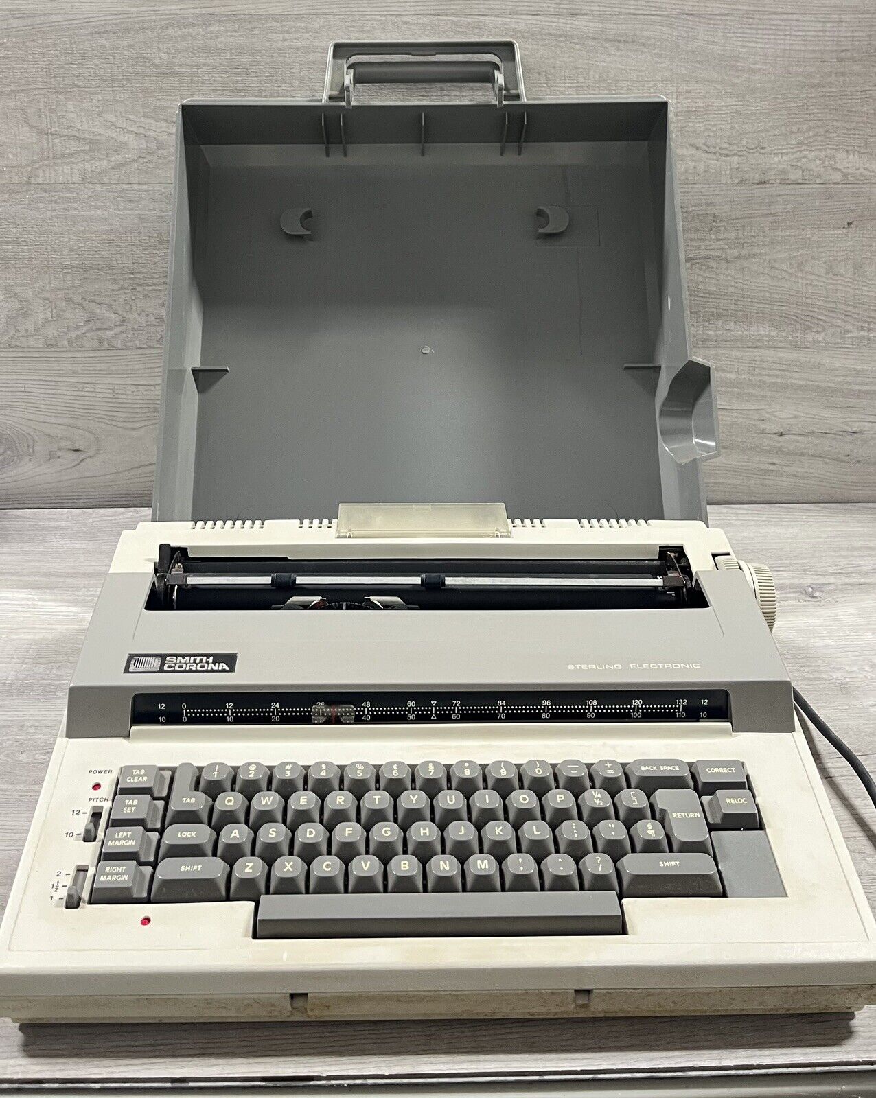 Smith Corona Sterling Electric Typewriter 5L Tested & Working READ MORE