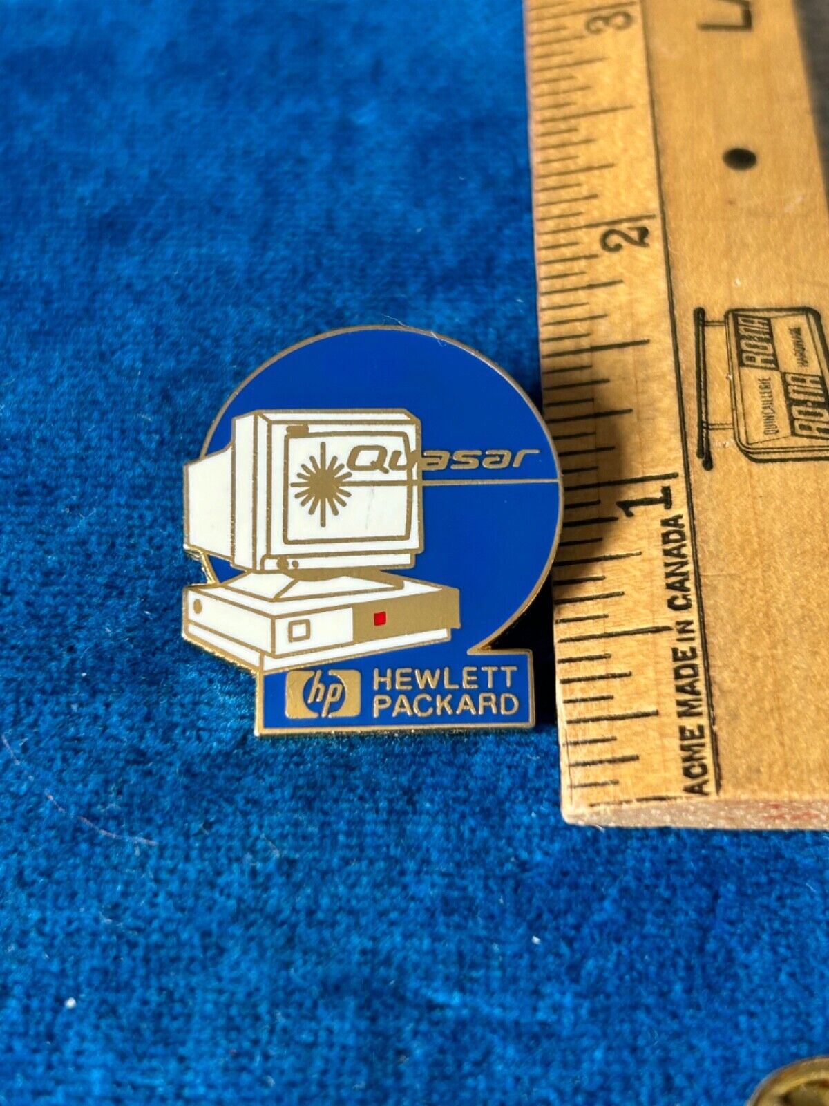 Quasar Hewlett Packard computer advertising Lapel Pin