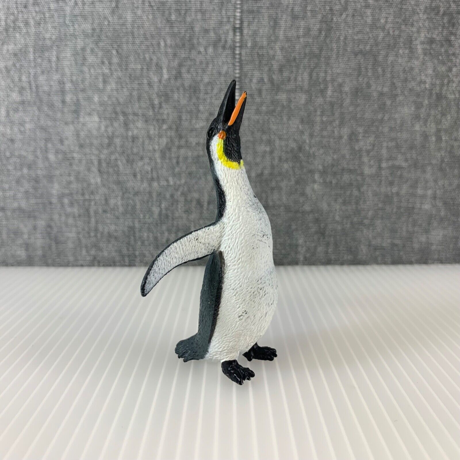 K&M International Emperor Penguin 2005 Figure Figurine Nature Animal Wildlife
