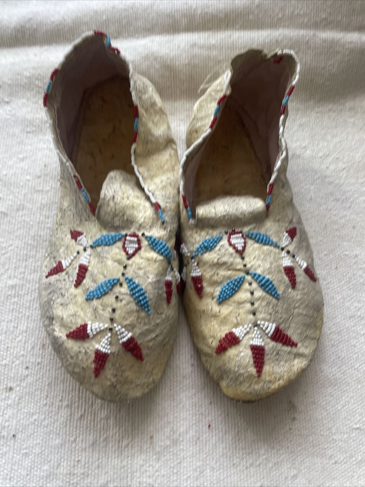 Fine Antique Santee Sioux beaded women\'s moccasins