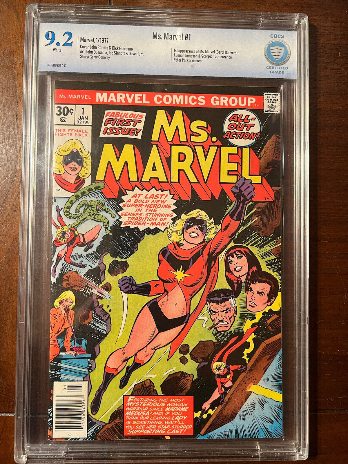 MS. MARVEL #1 1/77 CBCS 9.2 WHITE PAGES ICONIC COVER- EXCELLENT KEY HIGH GRADE