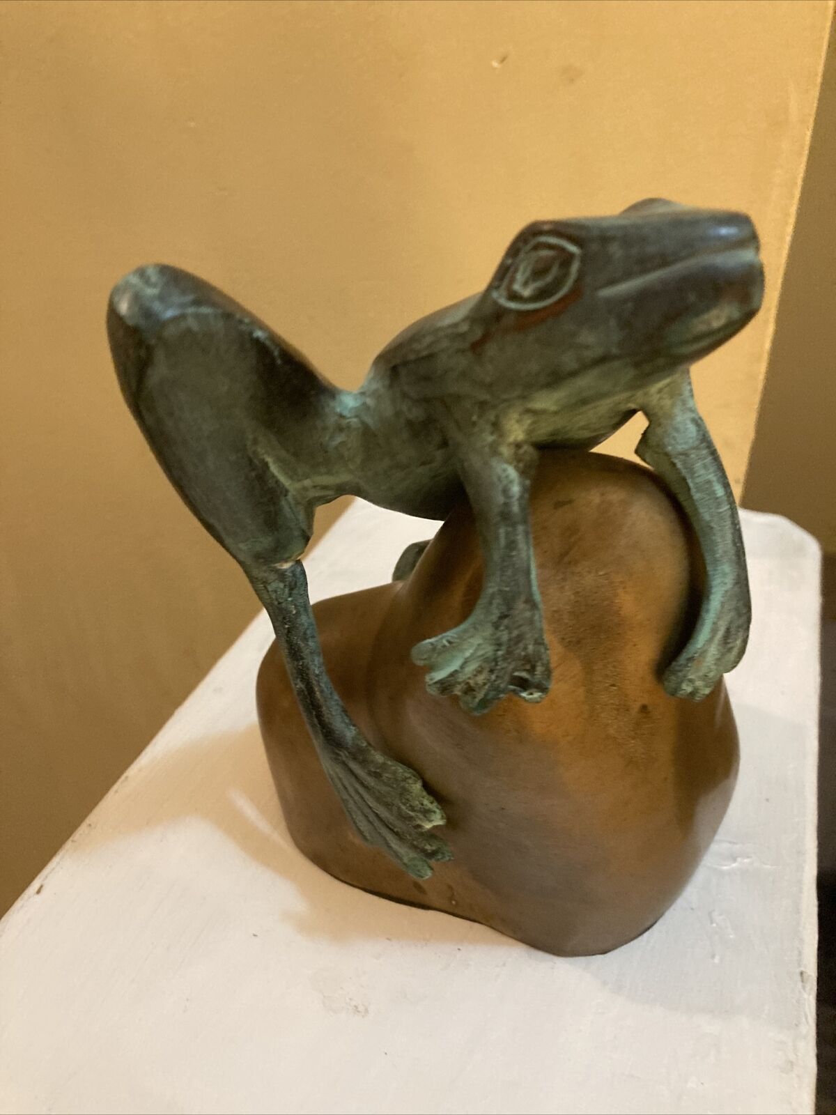 Bronze Patina Brass Tree Frog on Rock Statue Sculpture Paperweight Figurine VTG