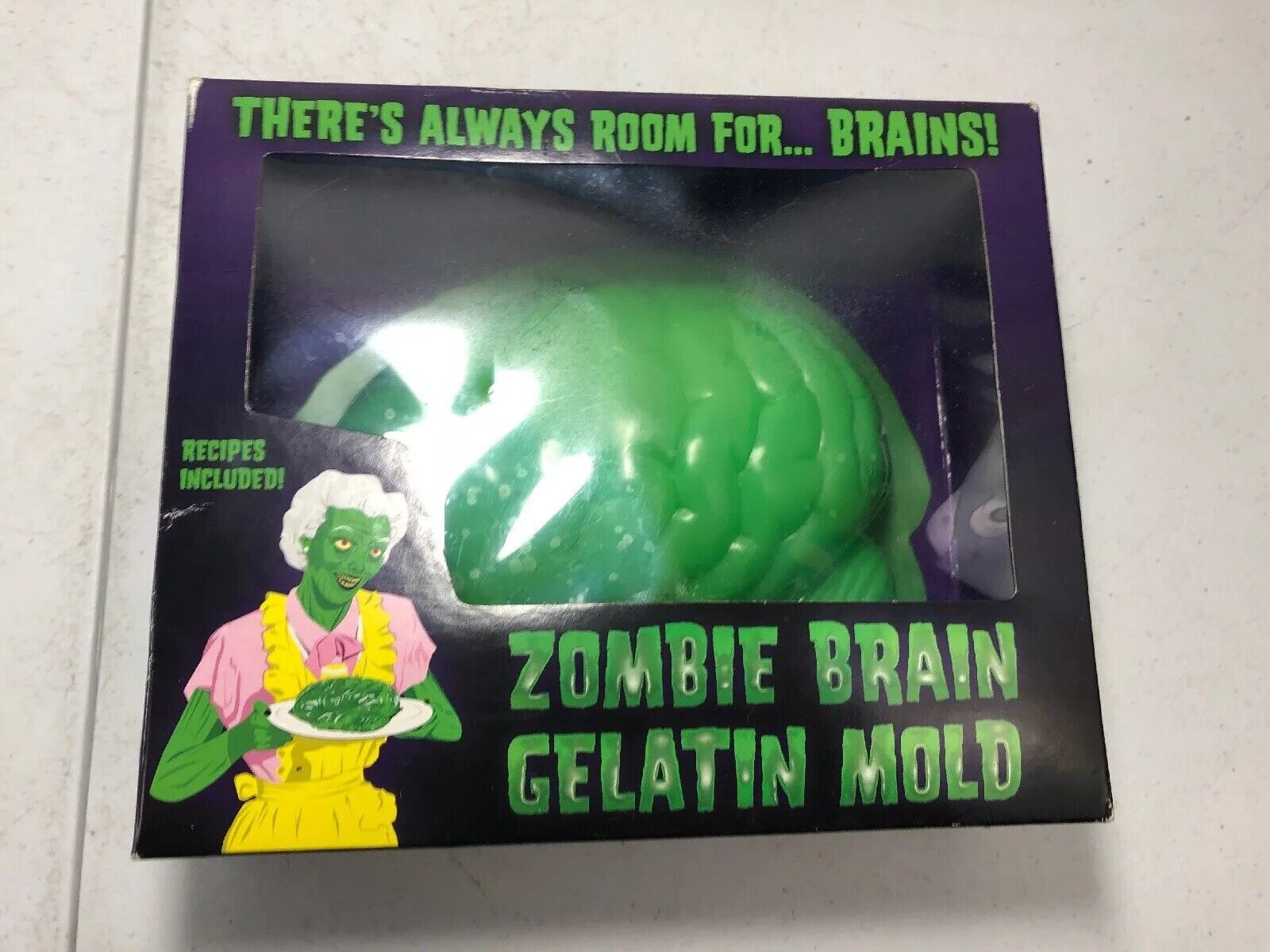 2006 Zombie Brain Plastic Gelatin Mold In Box  Perfect for Holiday Brain Drain
