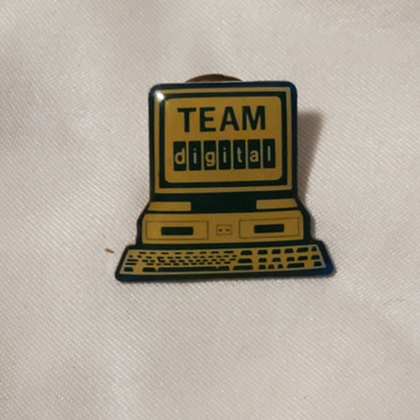 Vintage enamel PinBack Pin hat tie pin flare team digital computer hacker code 
