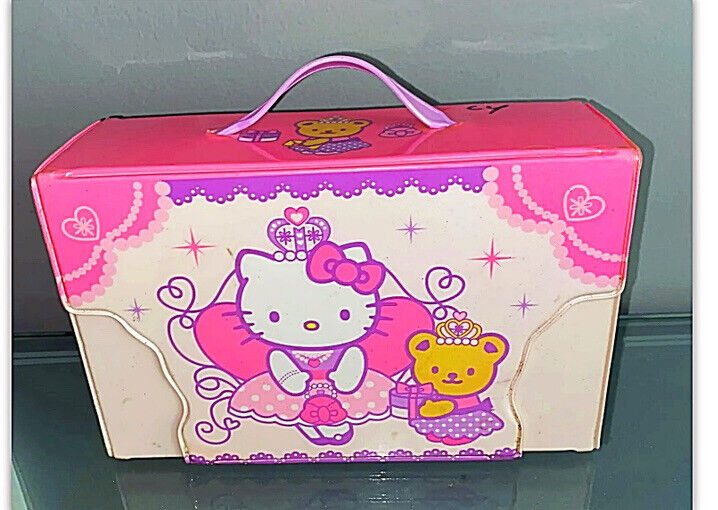 Vintage Hello Kitty Sanrio 2005 Crayons Princess