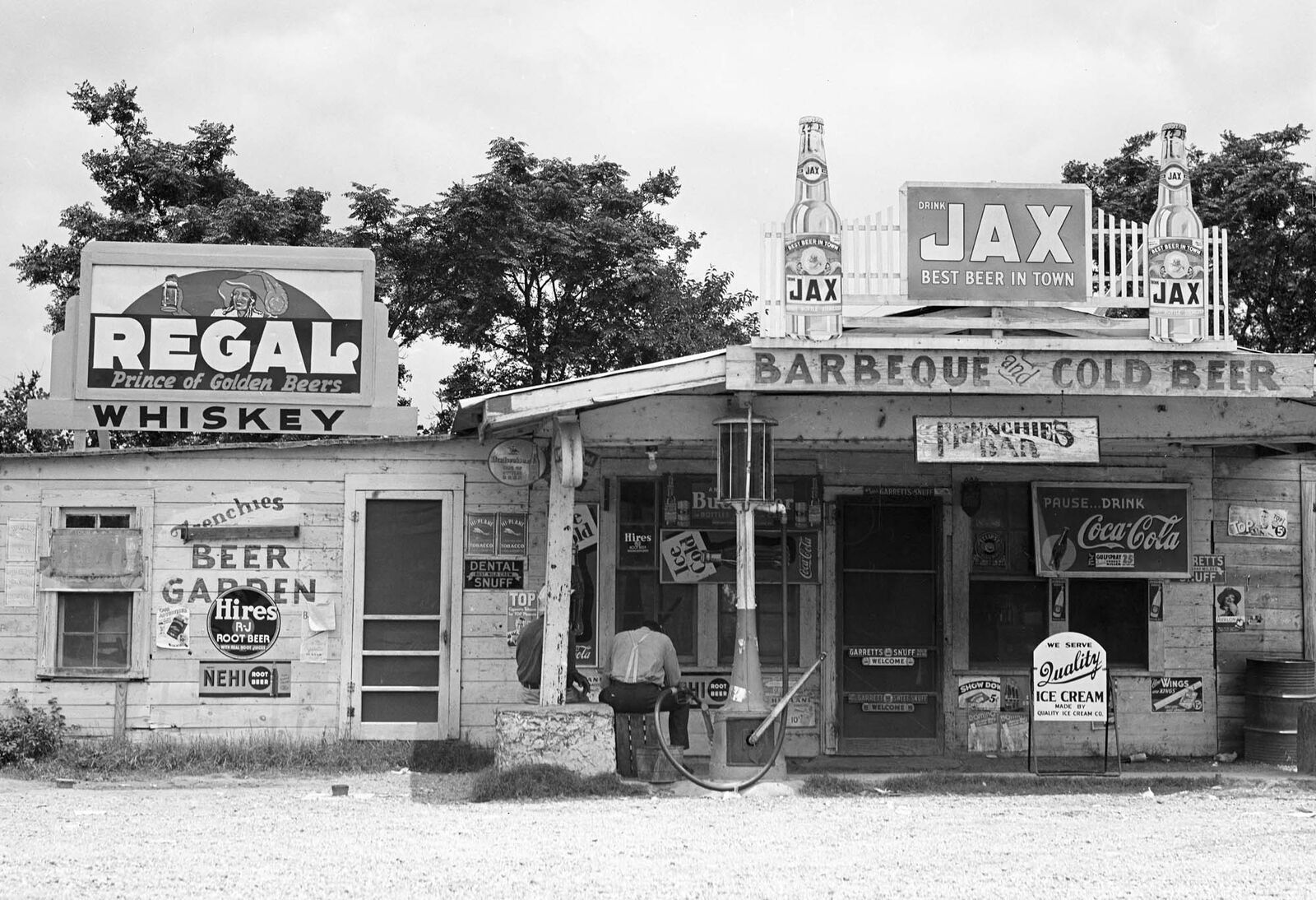 1940 Gas Station & Juke Joint, Melrose, Louisiana Old Photo 13\