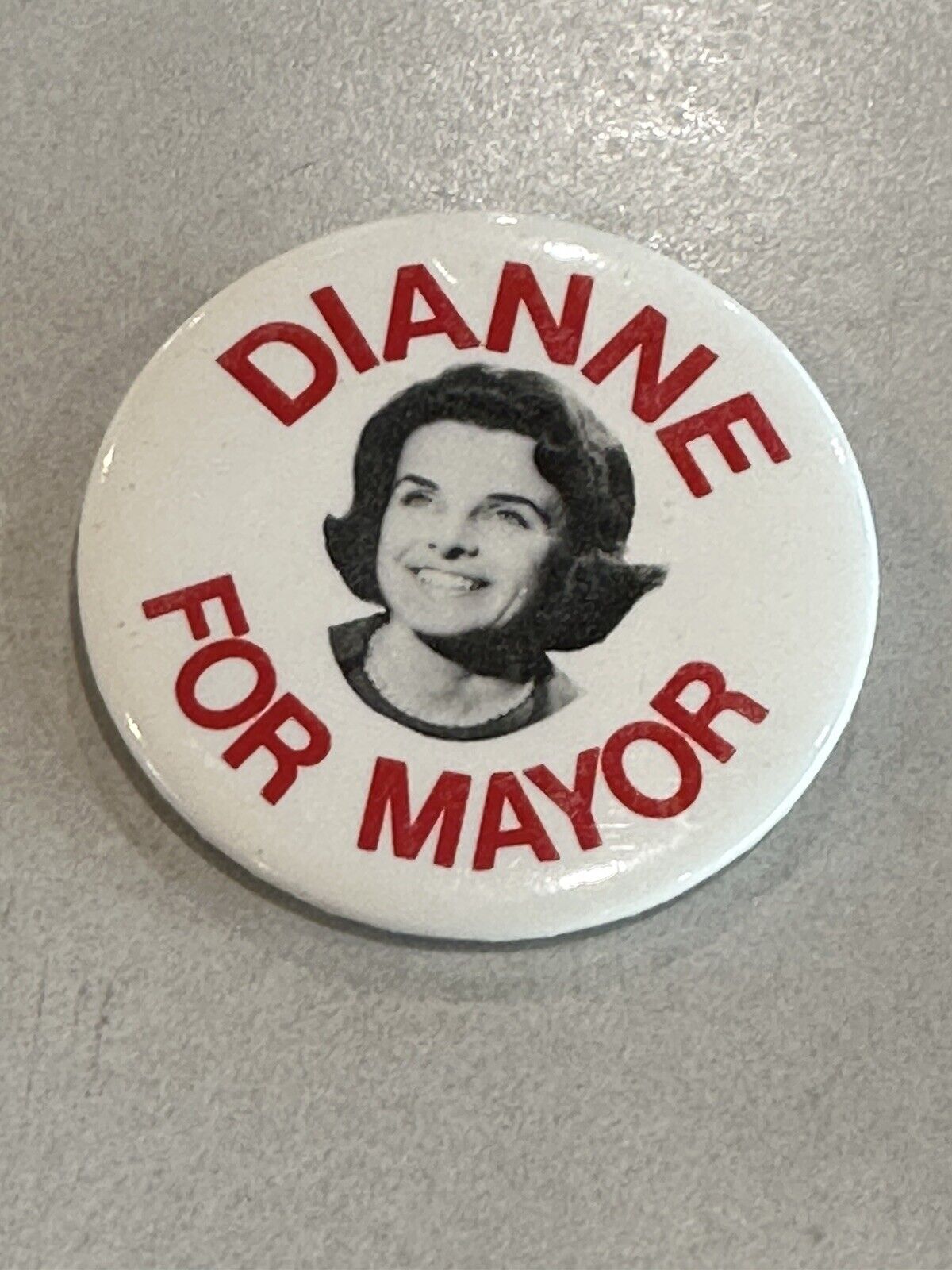 Vintage 1980s DIANNE FEINSTEIN for Mayor CAMPAIGN BUTTON
