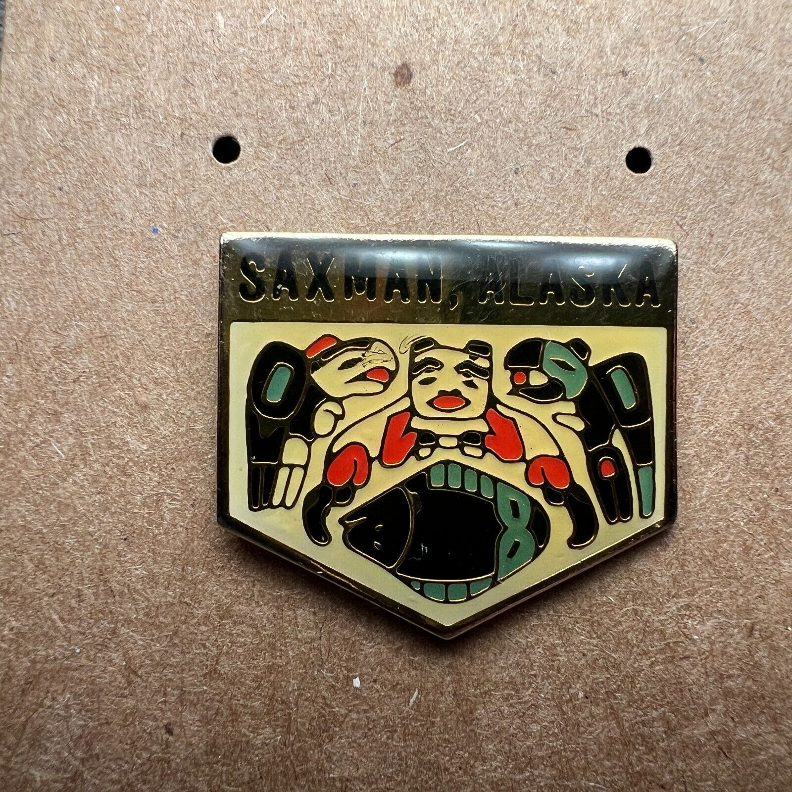 Vtg Lapel Pin Saxman Alaska Totem Pole Birds Travel Souvenir Enamel Hat Tac Pin