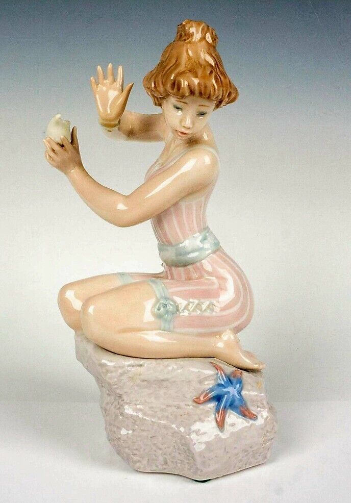 Lladro Retired #5614 Startled Swimmer ~ Bathing Beauties Collection