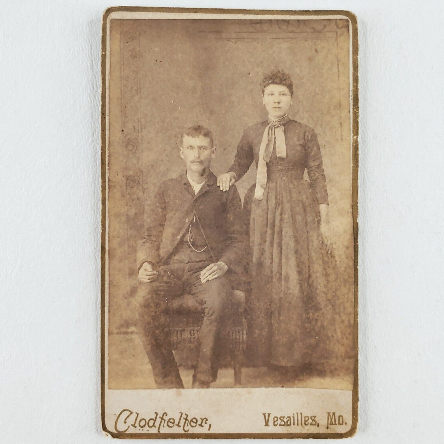 Remarkable Young Couple CDV Photo c1865 Versailles Missouri Antique Woman A1427
