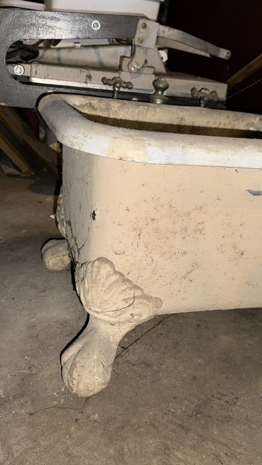 Antique Bear Claw Tub Foot Bath Cast Iron