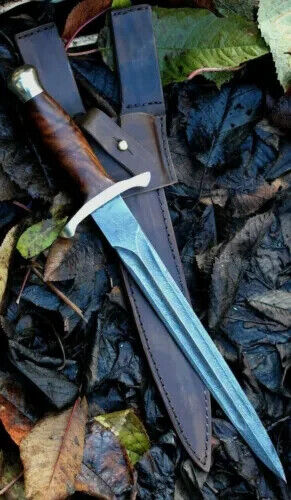 Beautiful handmade Damascus steel blade hunting knife with leather sheath.