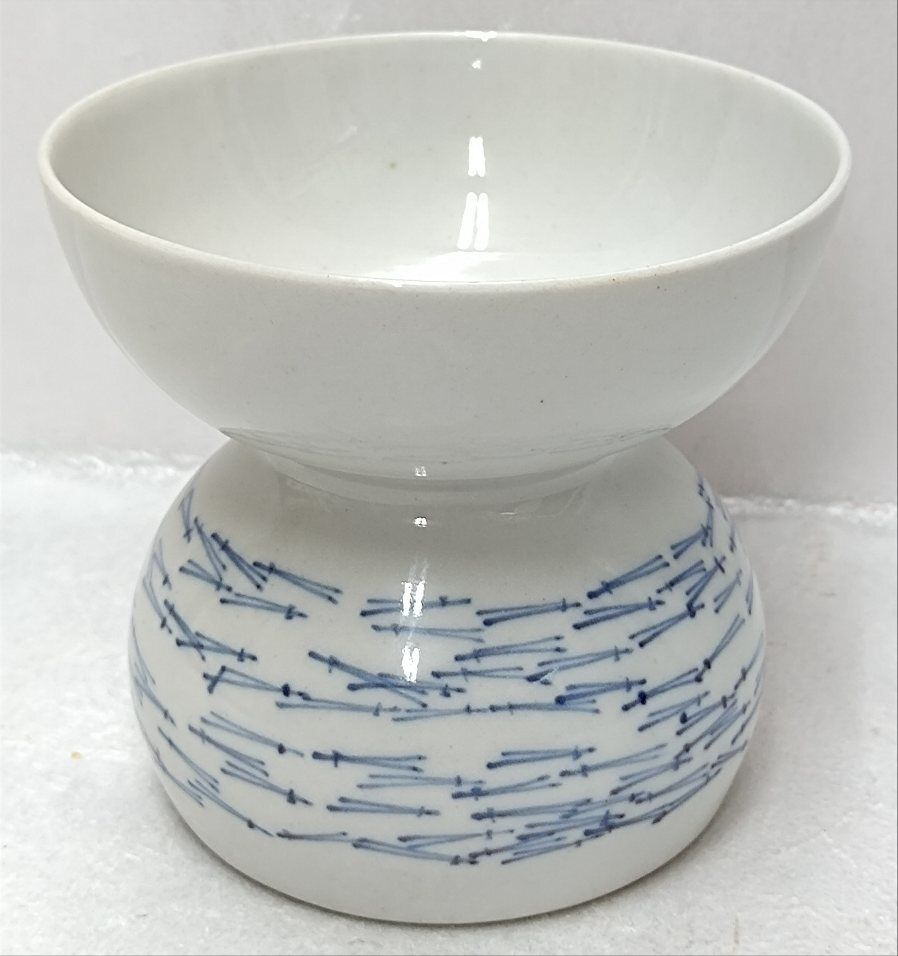 Kutani Ware Old Rare Item  Signed Pine Needle Crest Dyed Vase
