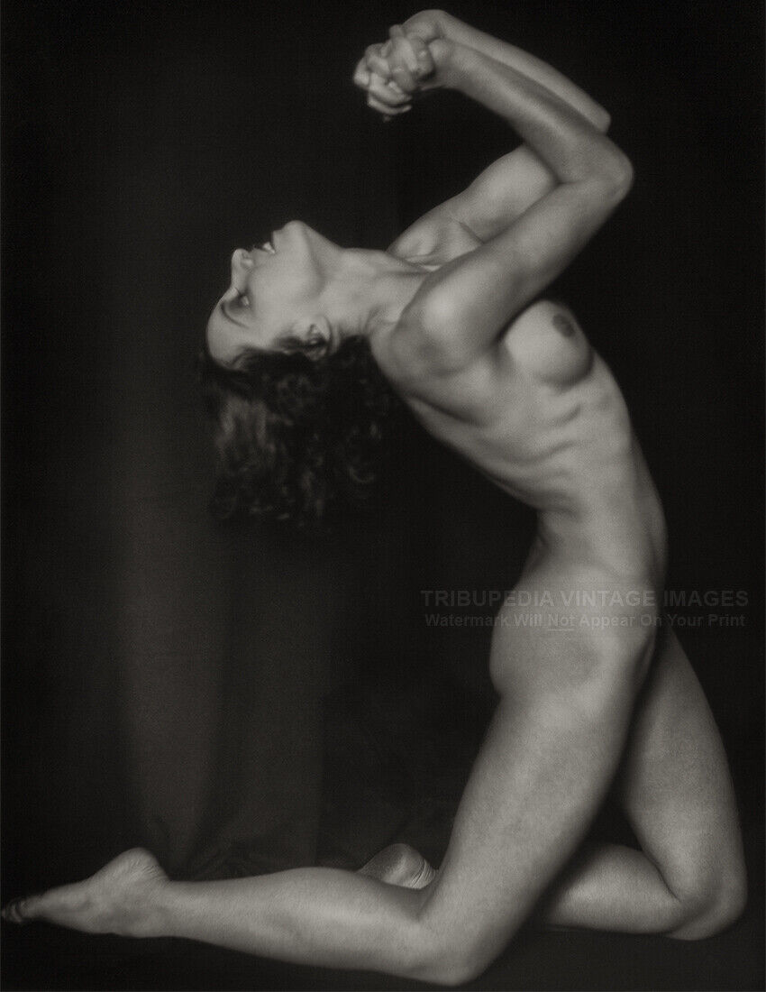 1925 Rudolf Koppitz Photo Verzweiflung (Desperation) - Beautiful Fit Nude Model
