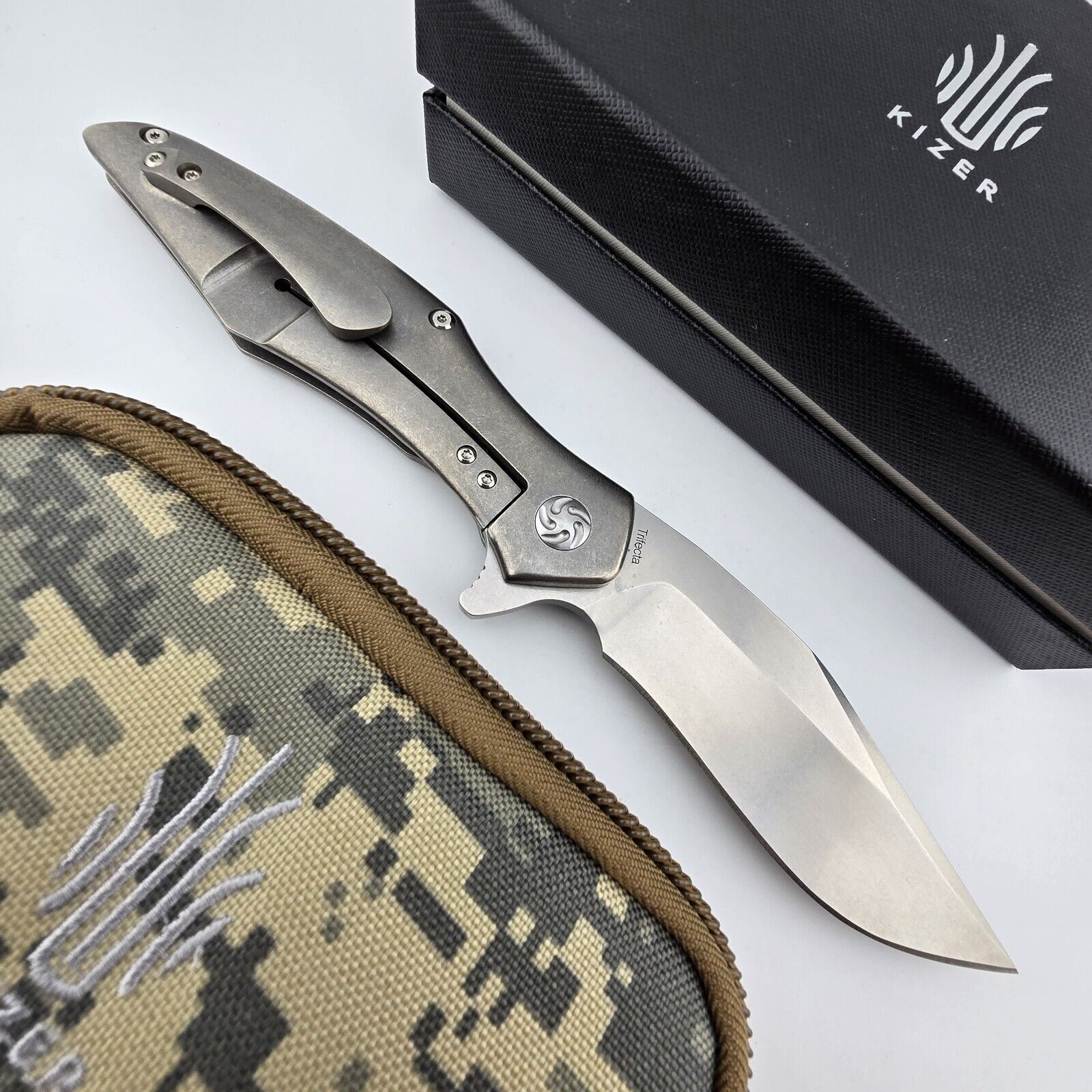 Kizer Trifecta Dragon Folding Knife Engraved Titanium Handle S35VN Ki5462A2
