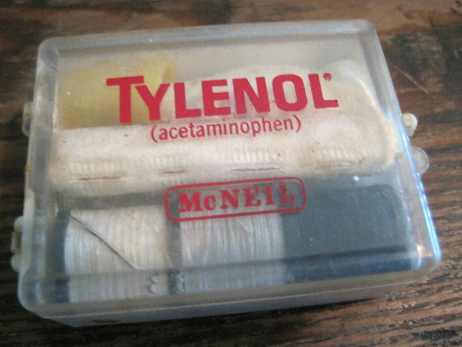 TYLENOL  ADVERTISING Promo \'Sewing Kit\'  BY MCNEIL
