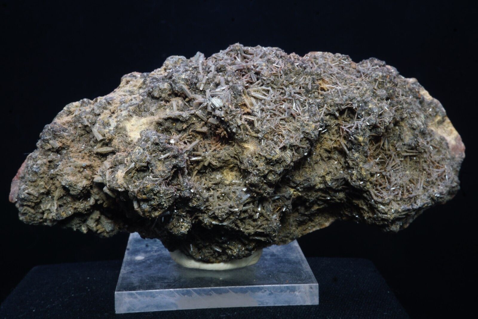 Needle Vanadinite / 11.1cm Rare Mineral Specimen / Yavapai County, Arizona
