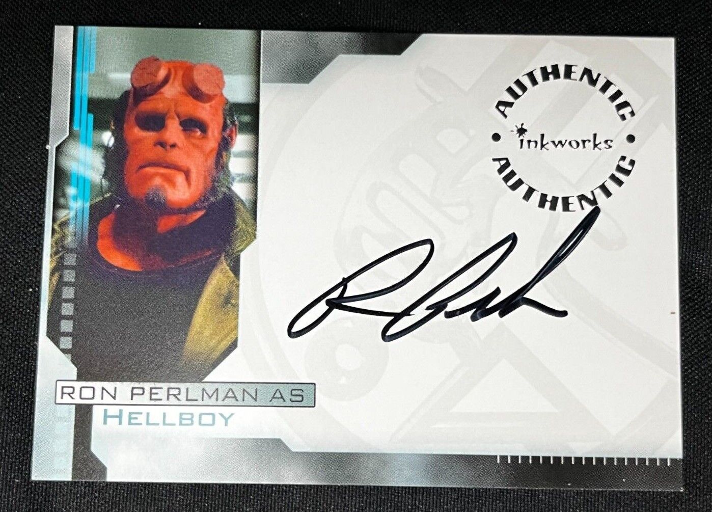 2008 INKWORKS MOVIE RON PERLMAN AS HELLBOY #A1 AUTOGRAPH CARD (AA)
