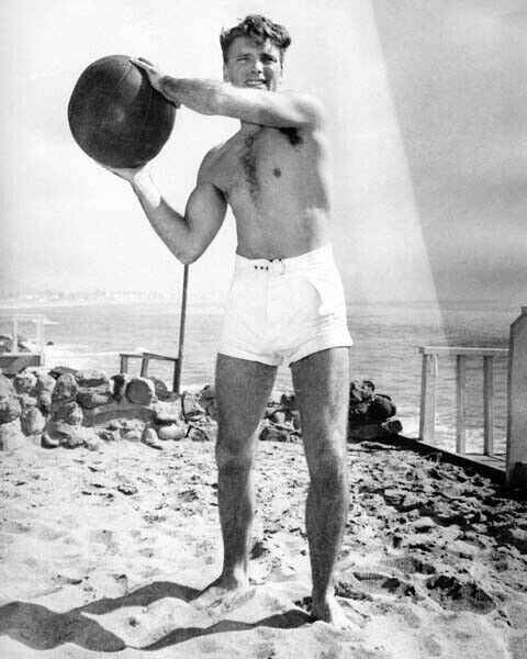 Burt Lancaster beefcake 1950's on beach holding ball 4x6 inch photo