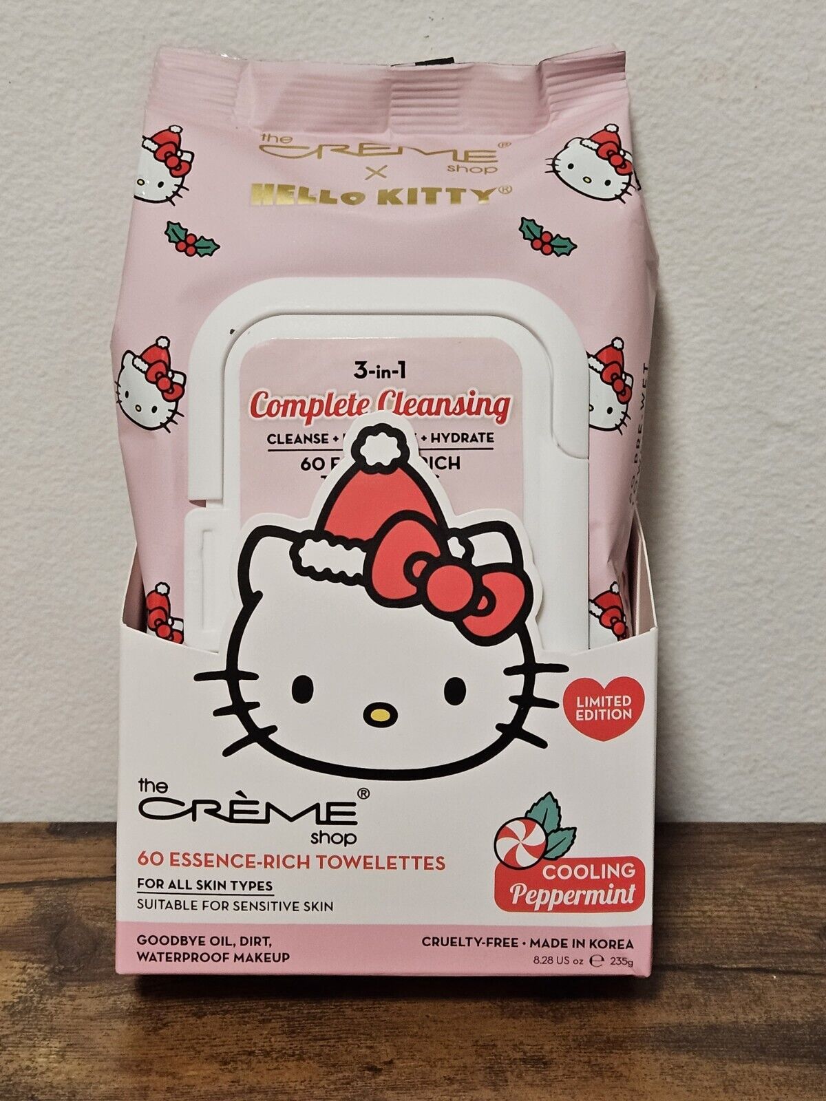 NWT The Crème Shop Hello Kitty Complete Cleansing Towelettes Cooling Peppermint