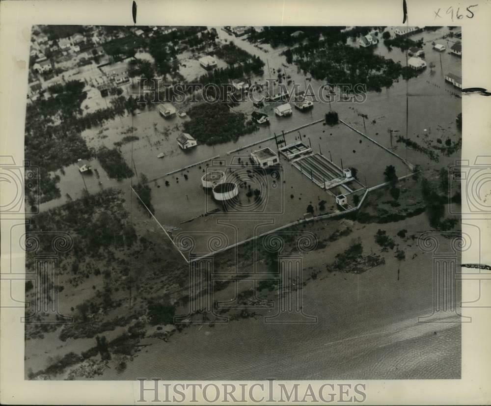 1947 Press Photo Flooding at Sewage Disposal Plant, Metairie, Louisiana