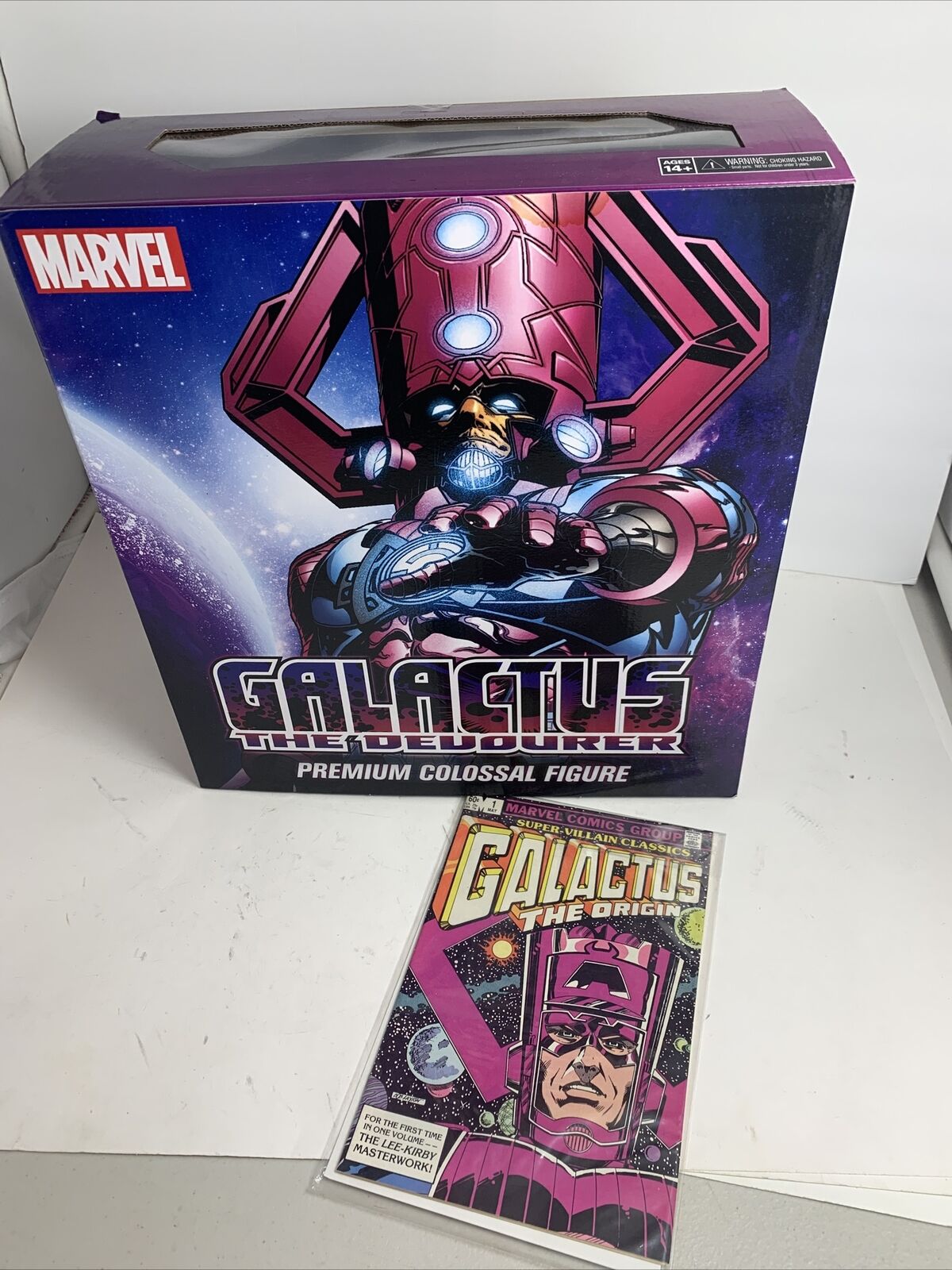 Marvel Galactus The Devourer Premium Colossal Figure and Comic The Origin 1