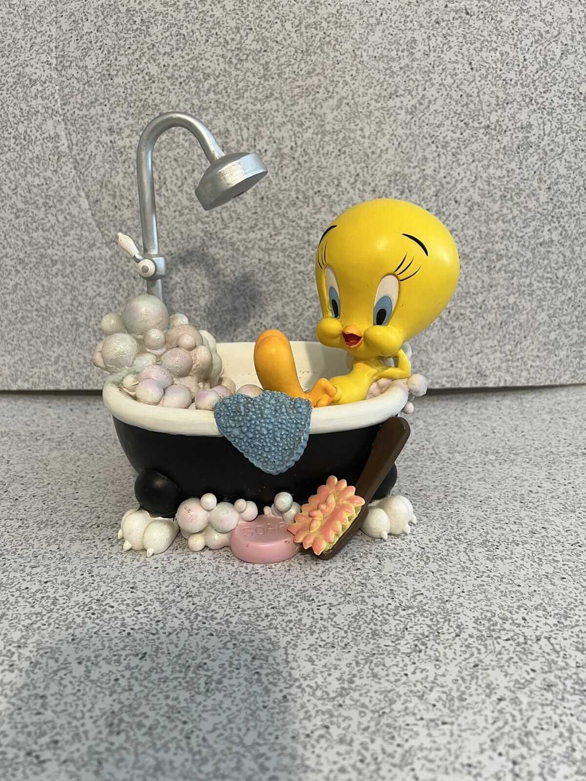 WARNER BROS TWEETY BIRD TAKING A BUBBLE BATH IN SYLVESTER TUB MUSIC BOX FOUNTAIN