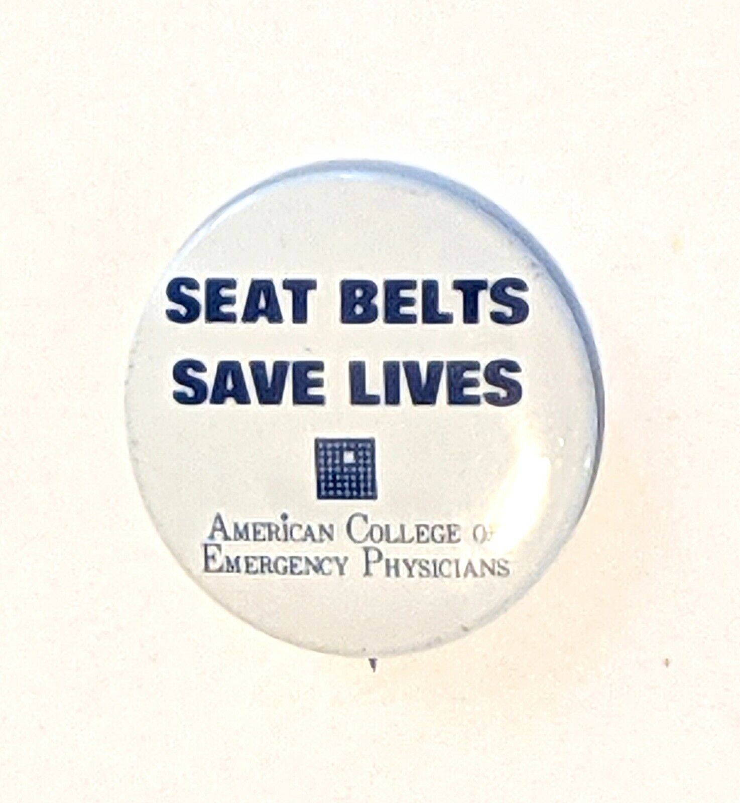 Seat Belts Save Lives * Pin Pinback Badge 1.5\