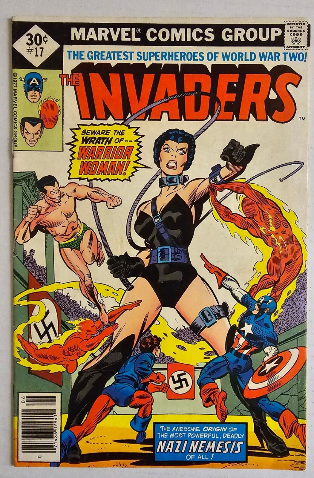 THE INVADERS # 17 - HITLER APPEARANCE - 1st WARRIOR WOMAN APPEARANCE