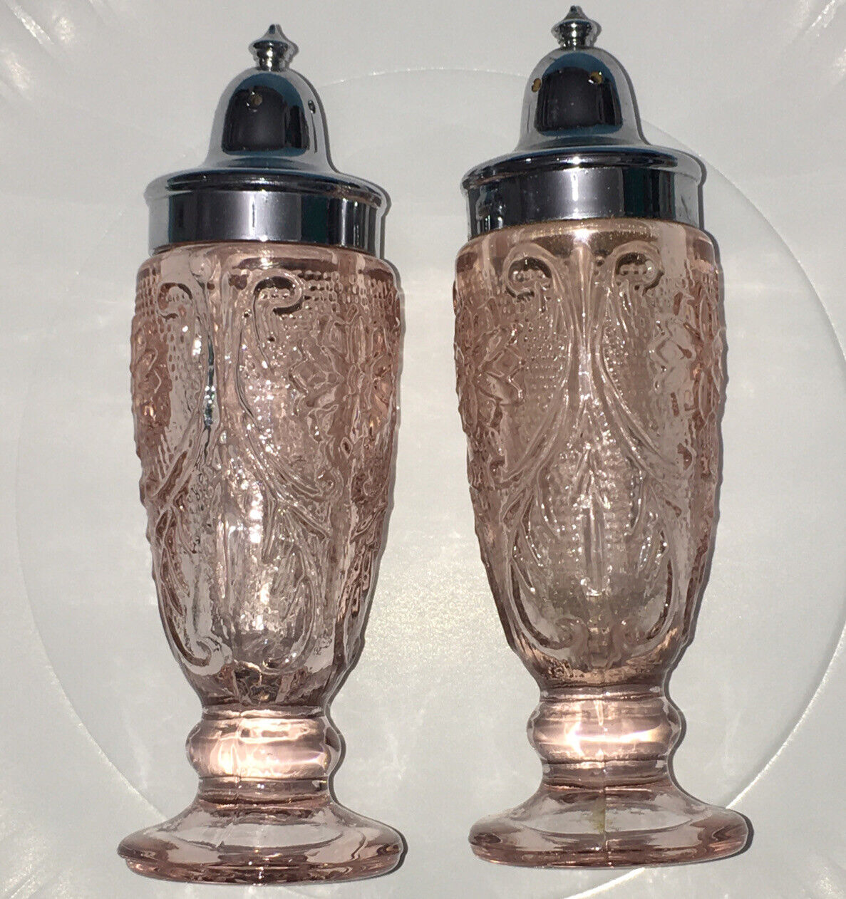 Vintage Pink Depression Glass Salt & Pepper Shakers 2 pc EUC LN flower scroll
