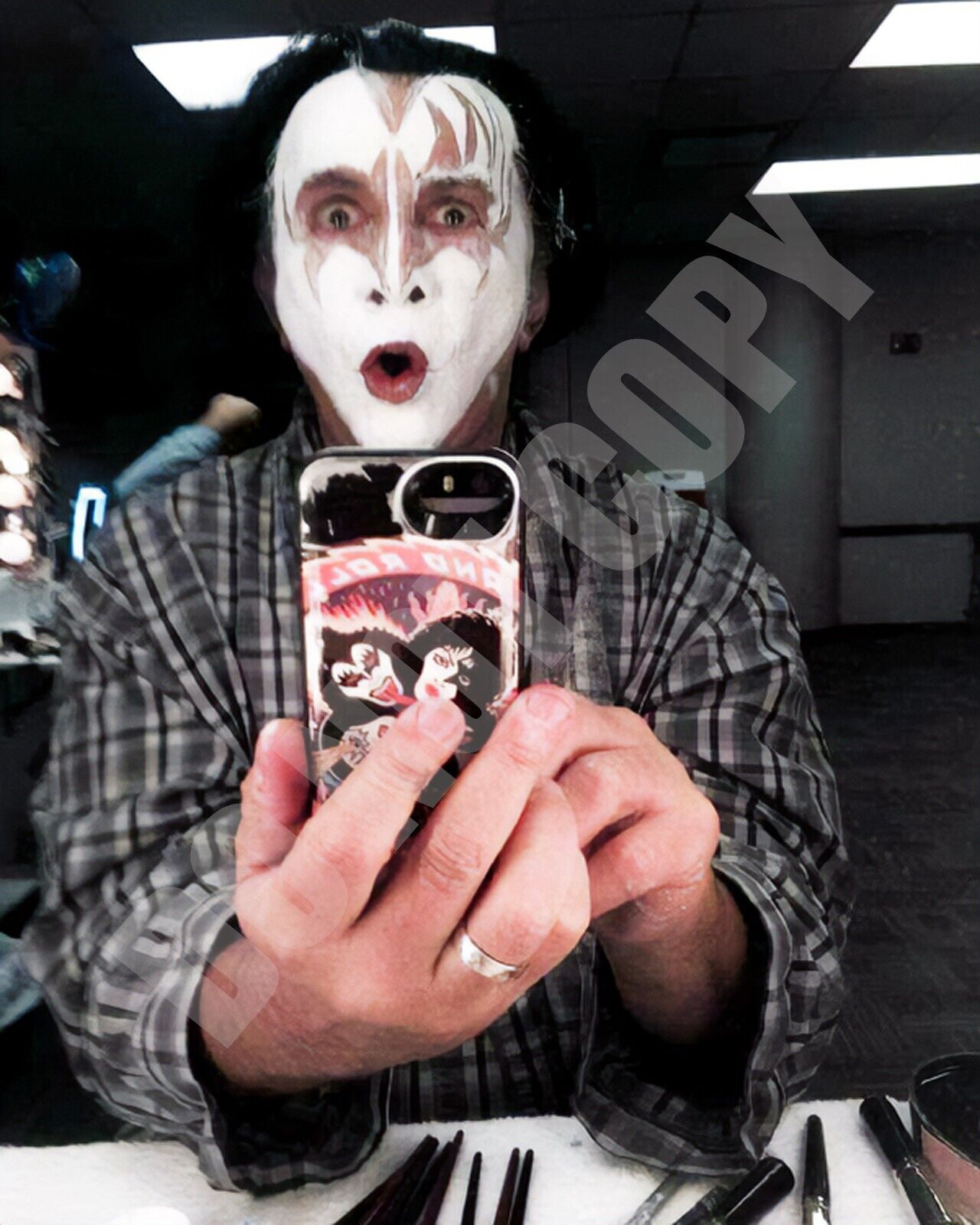 KISS Gene Simmons Selfie Make-Up Coming Off After Concert Tour 8x10 Photo