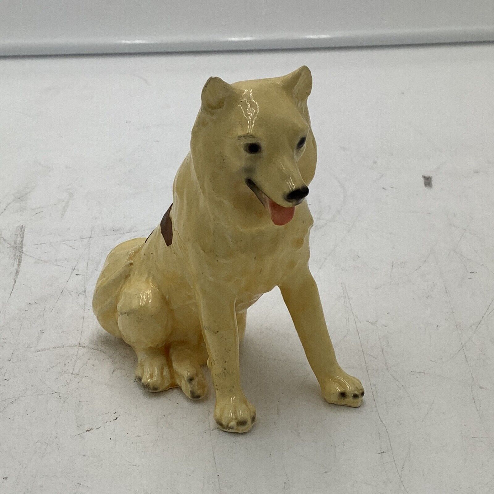 Mortens Studio by Royal Design “Samoyed” Collector Ceramic Dog Figure